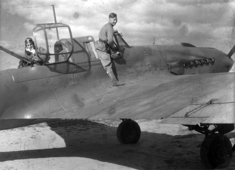 photo ww2 РККА Fedyakov and his Il/2 Shtormovik