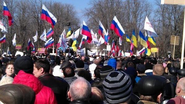foto photo фото Luhansk Luganks - Russian Flags at Ukraine