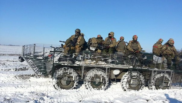 Ukrainian BTR near Debaltsevo foto