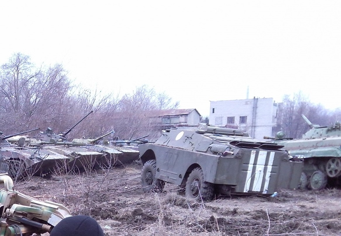 Захваченные под Дебальцево боевые машины пехоты и установка 9П148 (БТРо Киевская Русь) - фотография 2015