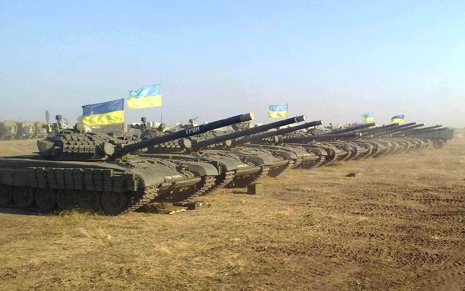 tank Т72 foto  The British Embassy in Ukraine Trolls Russia on Twitter