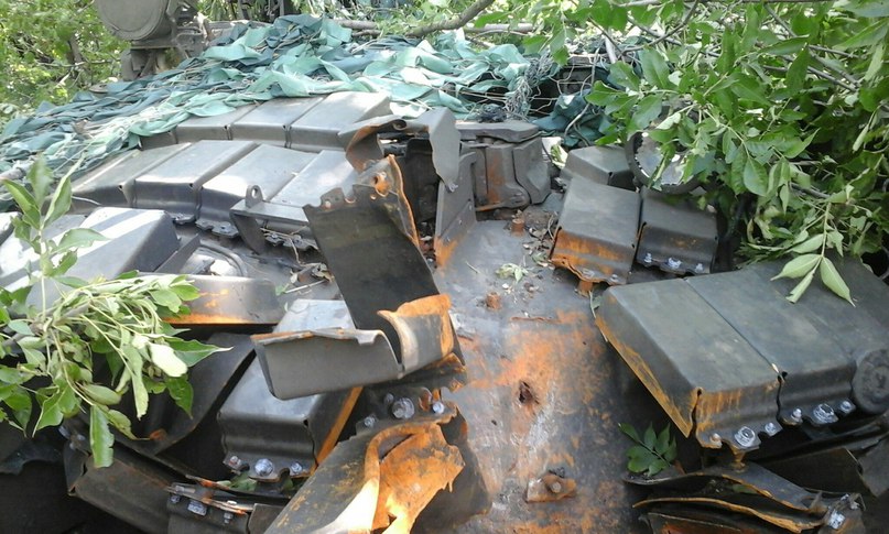 turret Т-72AV hit