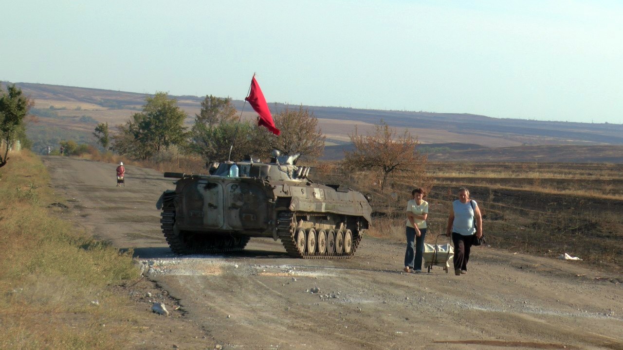 foto photo Фото 2014 Novorussiyan BMP-1 near Lutugino