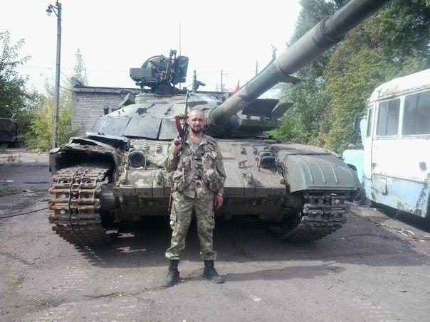 foto Former Ukraunian tank T-64-BM Bulat in the Novorussian army т-72 против т-64 на донбасе