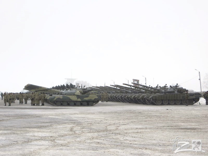 Tanks Bulat and T72AV of Ukrainian army. British Embassy in Ukraine Trolls Russia on Twitter. Боевое применение Т-72 на Украине