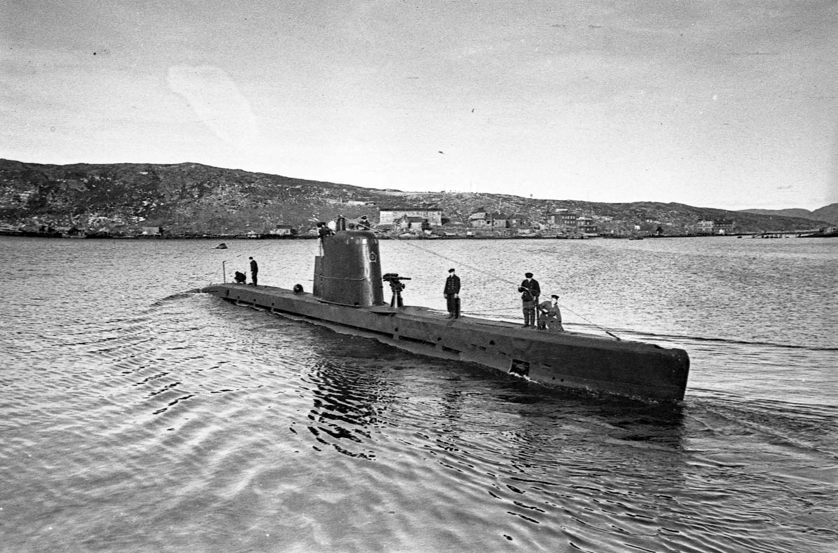 русская подводная лодка М173 СФ СССР в Полярном