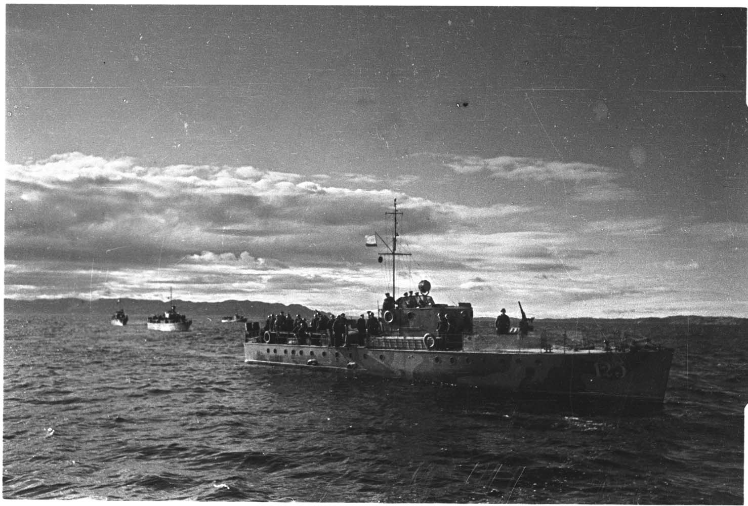 РКВМФ jager MO-IV Soviet Navy antisubmarine small guard ships photo ww2 москитный флот