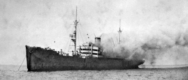 Горящий немецкий вспомогательный крейсер Орион