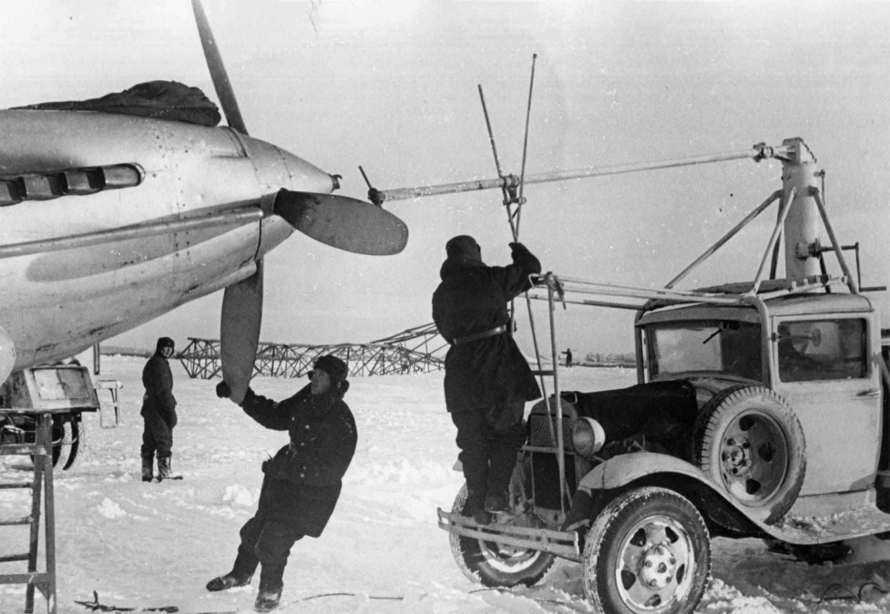 photo WWII Soviet tactical bomber Il-2 Shturmovik