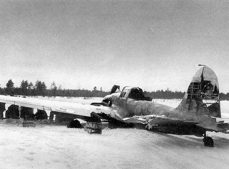 foto photo ww2 WWII USSR Ditched heavily damaged Soviet Il-2 warplane