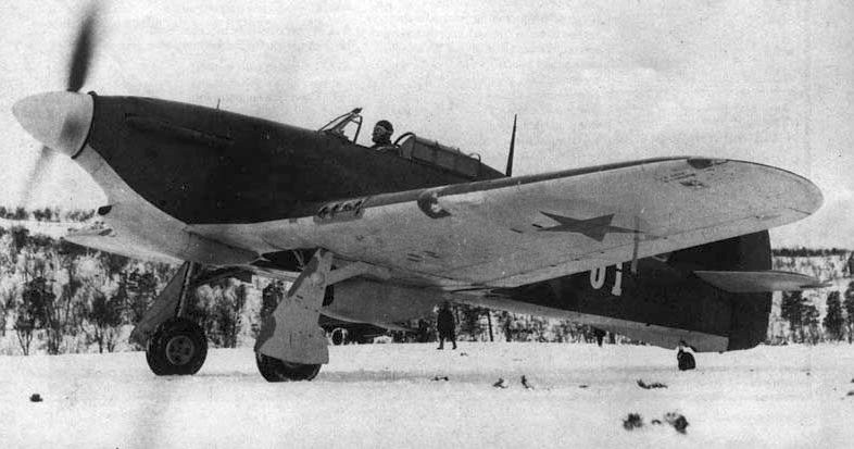 foto ww2 Hawker Hurricane fighter in USSR 