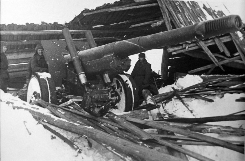 ww2 WWII photo Russian 152mm ML-20 howitzer