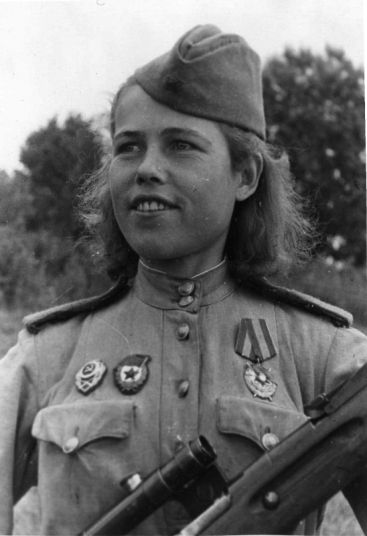 USSR female sniper Motina photos