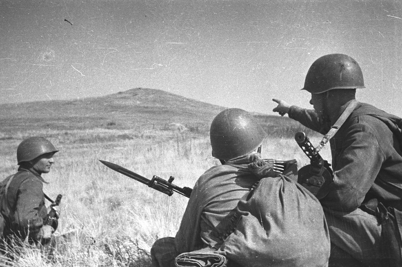 Troops of USSR in 1943 WWII photo