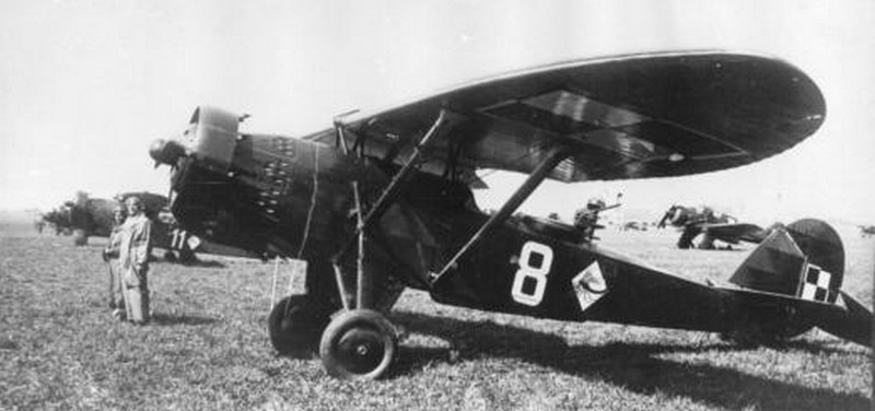 photo WWII Polish army cooperation - observation and liaison plane - recon airplane Lublin R-13 R13