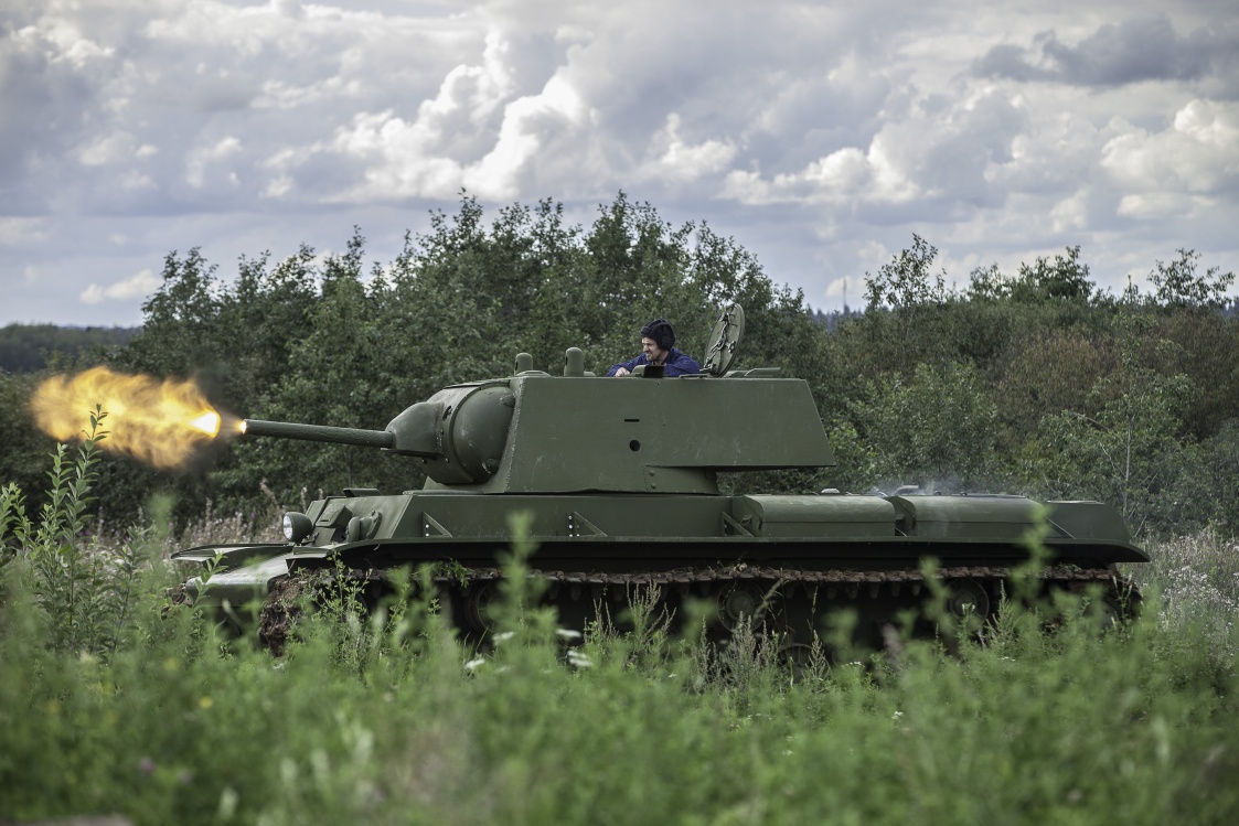 цвет фото СССР руссский танк КВ1 Л11