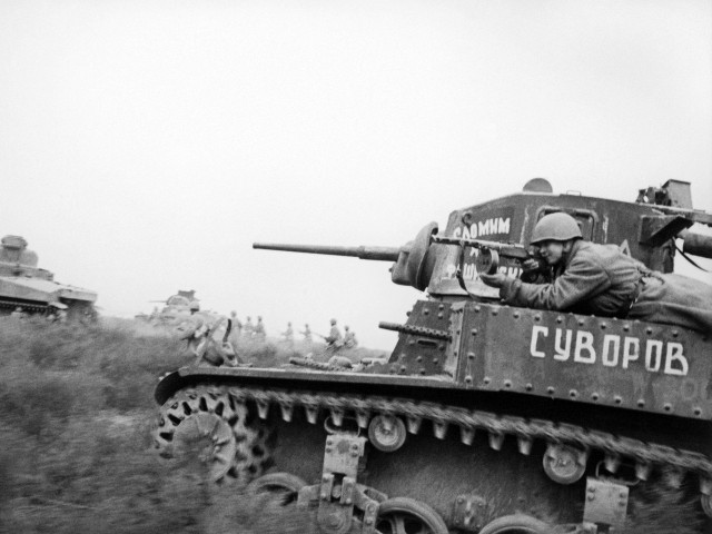 M3 light tank and M3 medium tanks at Kalach, 1942