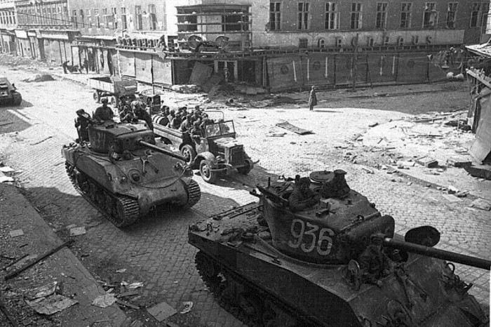 M4A2-76W Lend-Lease USSR armored fighting vehicle ww2 photo