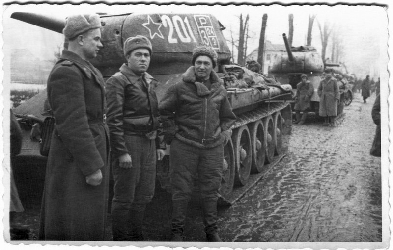 WWII photo 5th Guards mech corps T-34-85  USSR