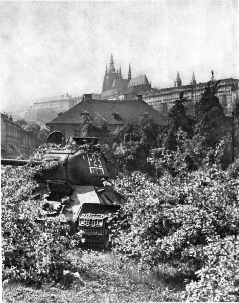 ww2 photo medium tank T34-85 in Praha