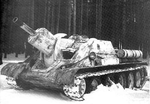 Боевое применение ВМВ Советская гаубичная САУ СУ-122 в зимнем камо