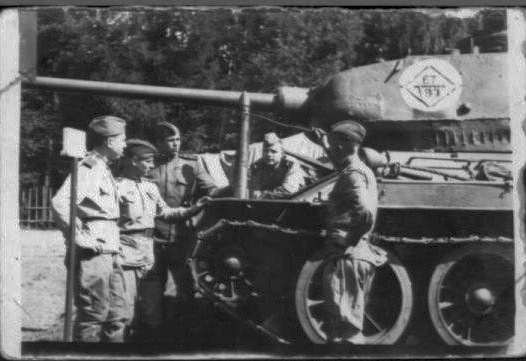 Red army in second world war  panzer T-34/85