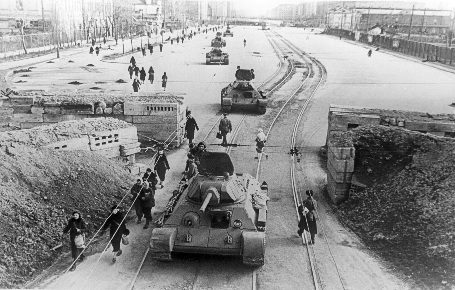 На фронт Ленинград в блокаде