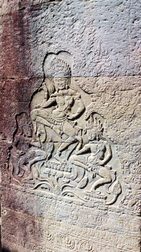 фото Angkor Bayon - 216 wynebau enfawr o Bodhisattva ar dyrau y deml yn.