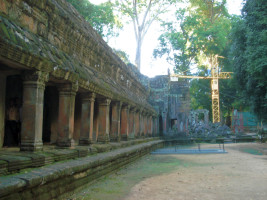 foto photo фото Angkor. The temple of Ta Prohm was used as a location in the film Tomb Raider.