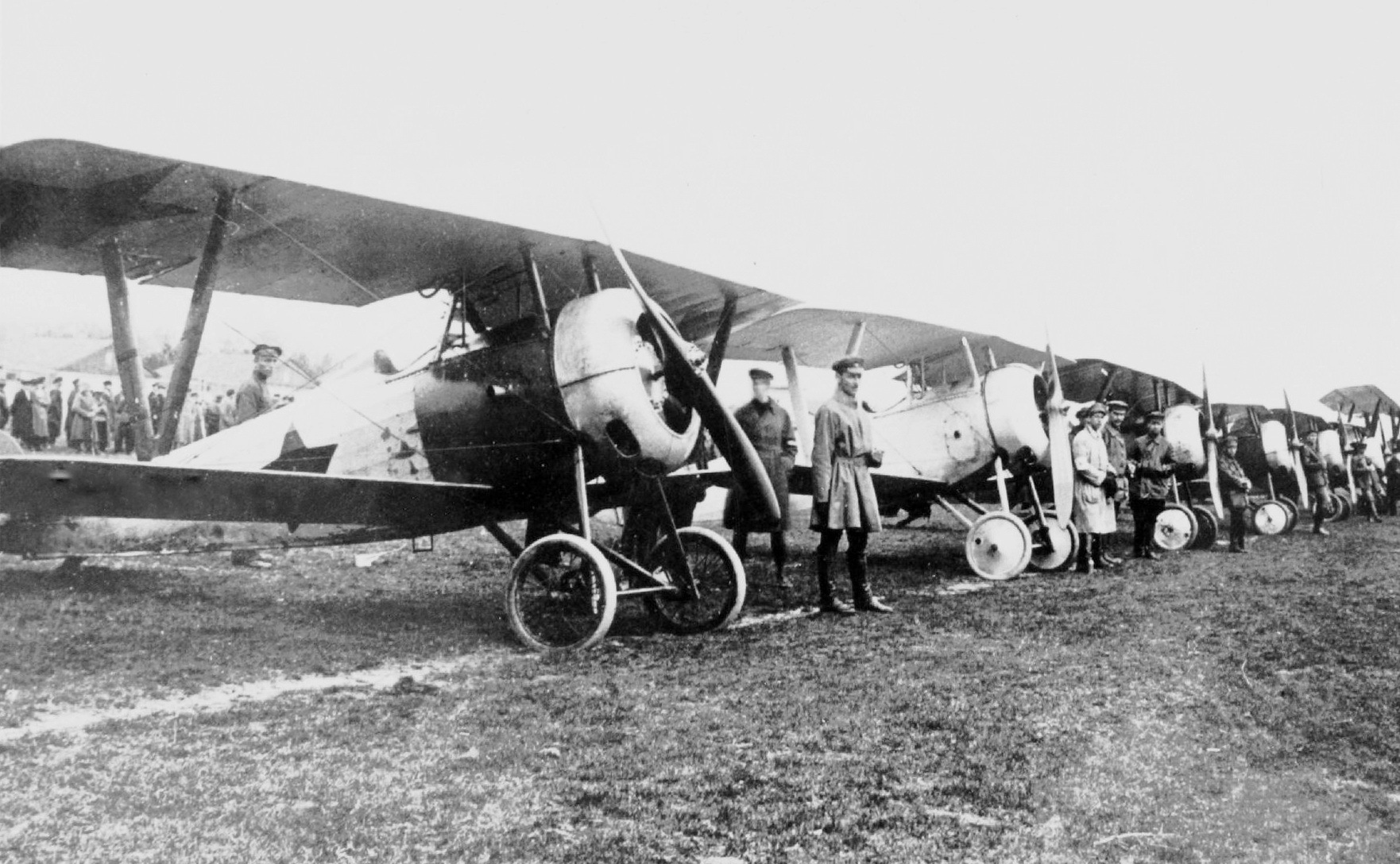 avion de chasse biplan francais de la Premiere Guerre mondiale